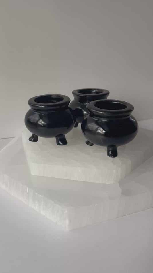 Black Obsidian Cauldron
